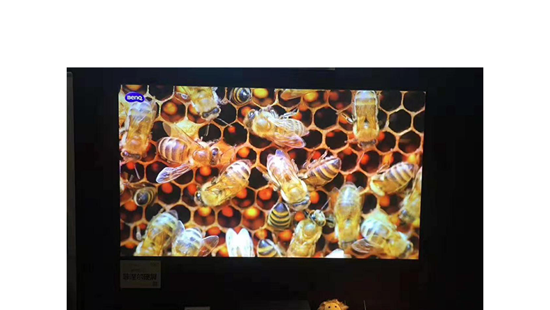 激光电视比投影仪好吗？这三点帮您分析【南京人生就是博音响】